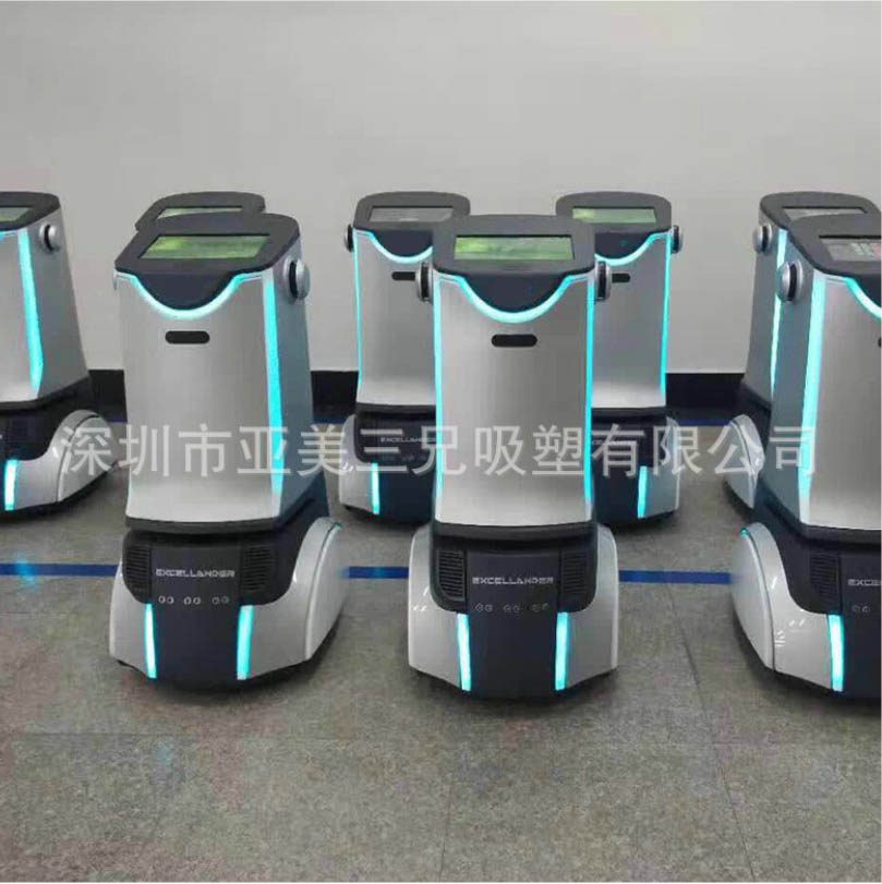 組裝粘接噴油一體機(jī)器人外殼